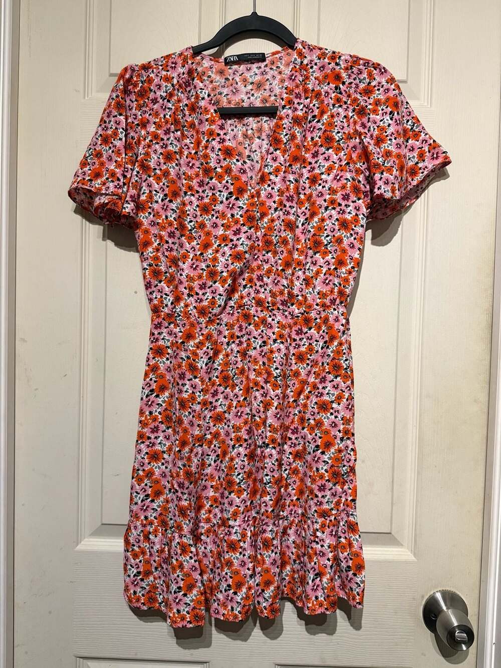 Zara Floral Print Dress Size S Pink Orange Flutter Sleeve Mini